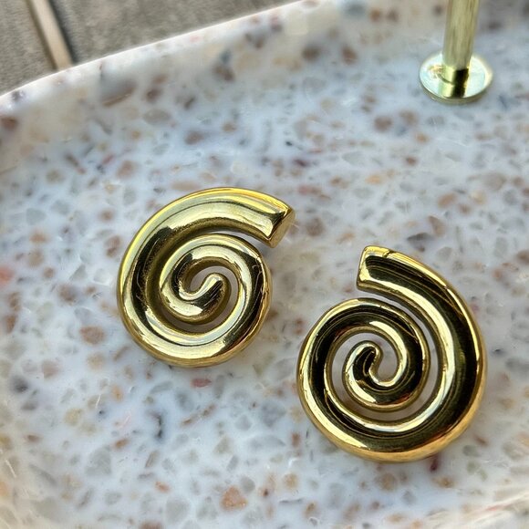 New 18K Gold Plated Spiral Earrings - Picture 3 of 4